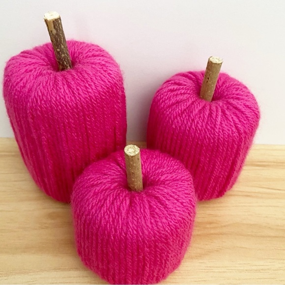 Handmade Hot Pink Pumpkin Decor Set Fall Halloween - Picture 2 of 2